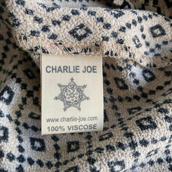 Charlie Joe Black and Beige Geometric Blouse/Top/Shirt Size M - Picture 6 of 6